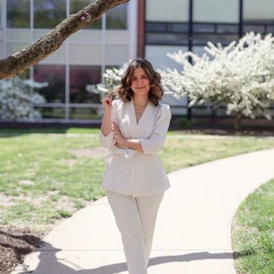 victoria_balles's profile picture. 