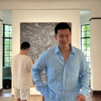 hulrb14625459's profile picture. Investor | Risk Management | Building the future with clarity and precision