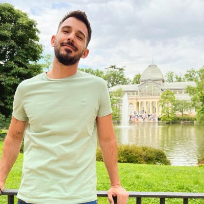 Here to love without limits, support without judgment, and remind you that tenderness is strength. A soft heart in a world that needs more of them.❤️🏳️🌈