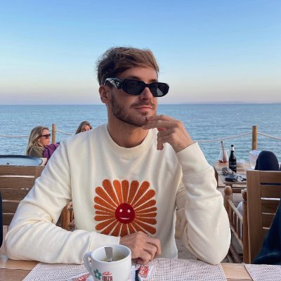 MillionDessie's profile picture. Hopeless romantic with a realistic mind 🏳️‍🌈 Coffee lover ☕ Living my truth, one day at a time