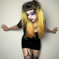 GODDESS GLOOM (@kittygloommoom) 's Twitter Profile