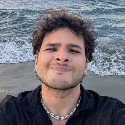 JohnnySmr's profile picture. .-.