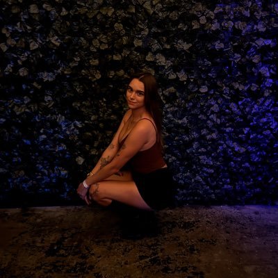 tay_19xx's profile picture. EST 19XX • 317 •