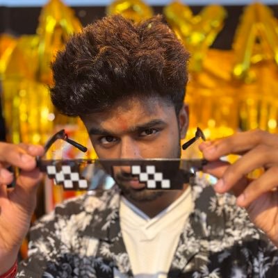 aryan34802's profile picture. Pro Dancer | 💻 CSE https://t.co/hAy0tImjIo
 Rhythm by day, code by night
 Love to learn new things | Ambitious
 #100DaysOfCode | React Dev
📸 IG: aryan_x_kumar