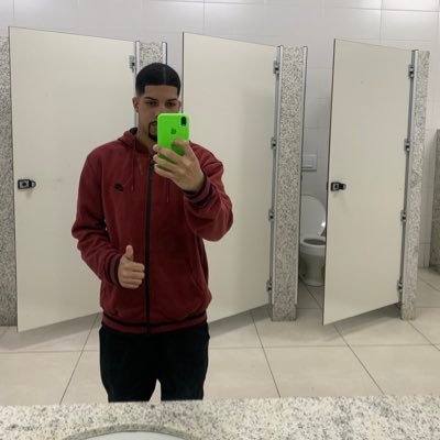 Com a cabeça erguida e mantendo a fé em Deus ✌🏻 R B ❤️