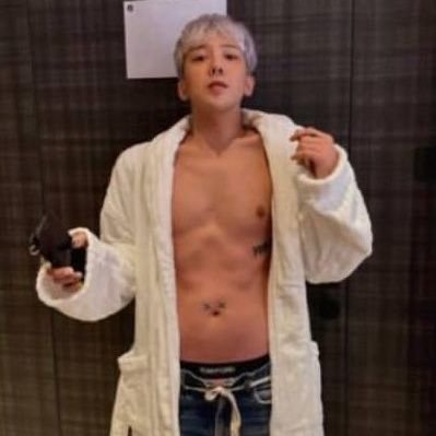 only #GDRAGON #지드래곤 #지디 💛. 누가 뭐래도 권지용은 멋진 사람이고 수많은 사람들의 행복이니까 행복하고 예쁘게 살았으면 좋겠다 🙏 권지용 항상 사랑해. JUSPEACE FOUNDATION by GD 🐐 👑 fan account