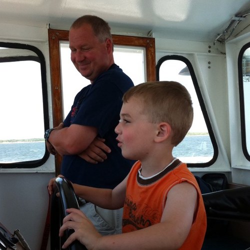 Ferry Captain Bay Shore NY. Volunteer Firefighter East Islip NY Captain EIFD Marine Division. Parker boat owner and Daddy to Maddie and Will.