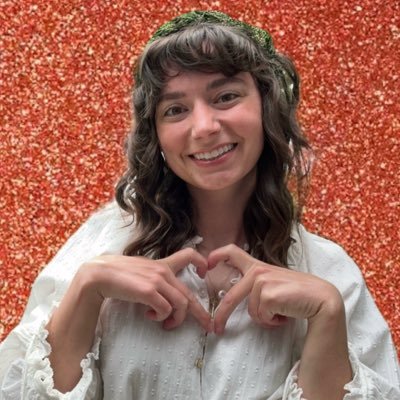 meet me in the afterglow💘 | tx4 🥹| swiftie since ‘07 | invited to all too well premiere but couldn’t go💔 | insta: hayley_loves_taylor_swift13