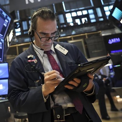 Spent 13 years trading stocks on Wall Street—now I’m sharing what I know to help friends get smarter about investing. Hope it’s useful!
