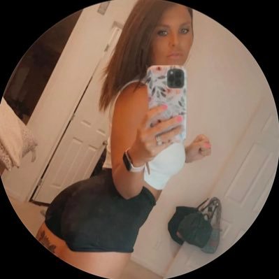 lindzee1232's profile picture. 