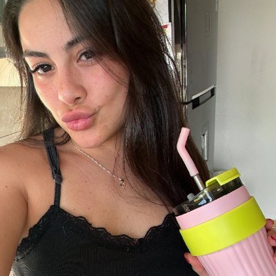 Illinois messy girl. Black hair, big tits, crying and cumming. 💦
FREE LINK on my BIO ⬇️
