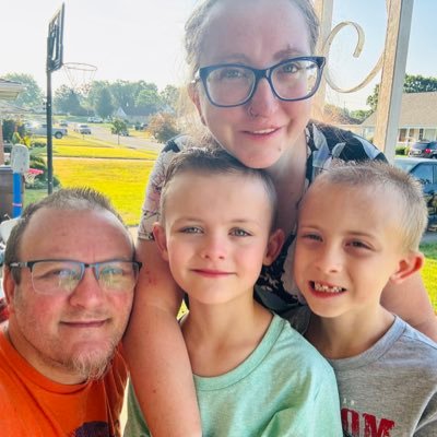 Williamsburg hs go cats. father of 4 shaelyn(20) Colton (23), John Michael(7), Robert(5), married to Tabitha(6 years). #WhoDey