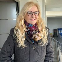 I am Christine (@ekbafdej4ecoysl) 's Twitter Profile
