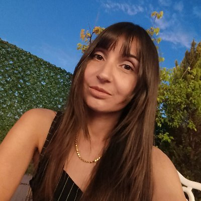 arkeolog, sosyolog, sanat tarihçi. burada kırsal hayatımdan ve astro fıstıro mevzulardan bahsediyorum.
🧡🐌🥹
🌙👒 ♡