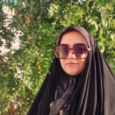 کارشناسی ،دبیری ادبیات عرب، فعال رسانه ..
🌱اللَّهُمَّ اسْتَعْمِلْنِی لِمَا خَلَقْتَنِی لَهُ؛
خدایا مرا خرج کاری کن که مرا برای آن آفریدی.» 🌱