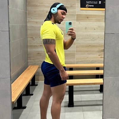 Kingofbigdicks's profile picture. más grande es mejor 🍆https://t.co/zx4SDMSHsR.   principal cuenta @marcovolt2