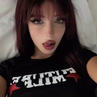 •ू♡ (@e2yy_) 's Twitter Profile