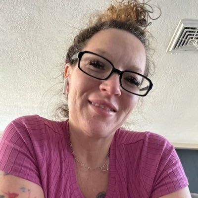 Tubour0105O's profile picture. living life💞