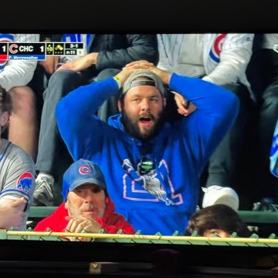 31,🎙️🎥 with @BumsInBleachers (via @ChiSportsBums) and @desipiodotcom, Jim Hendry truther, bad/dad joke maker, and deep dish defender. Pro-Malört. #FlyTheW