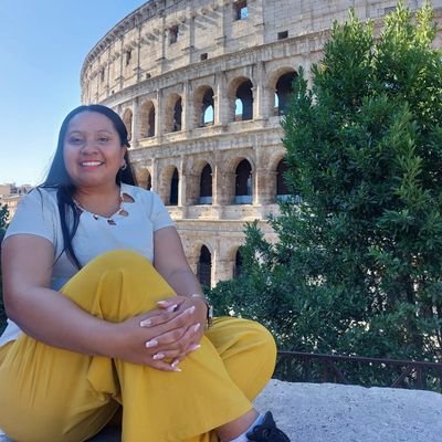 JullyEspinosa's profile picture. L.N. 🍏 
Basquetbolista 🏀
Oradora 🎤