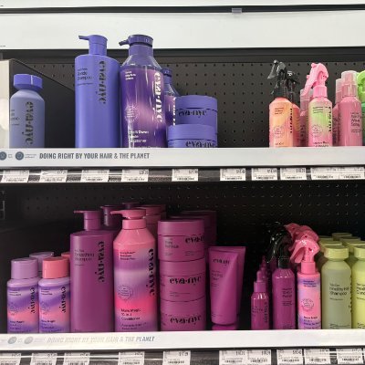 EvaNyc340052's profile picture. Dedicadas al cuidado y estilo de cabello.