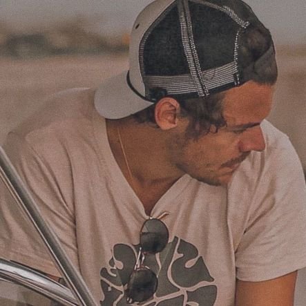 erin_thebaron's profile picture. She/Her • Aries • 🩵💚 • 21+ • OT5 • Reads a lot • Writes a little • Blue Okie • Man United • 🏳️‍🌈 • Love is Love • 🩷💛💙