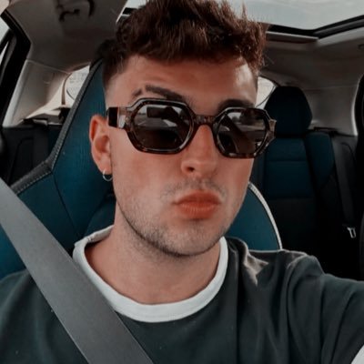 ㅤㅤㅤㅤㅤㅤㅤㅤഒ⬚ ̸ ̸ llegas tú como un avión ㅤㅤㅤㅤㅤㅤㅤㅤㅤㅤㅤㅤㅤㅤㅤㅤ꒦꒷ - ̗̀ aterrizo en tus huesos ㅤㅤㅤㅤㅤㅤㅤㅤㅤㅤㅤ