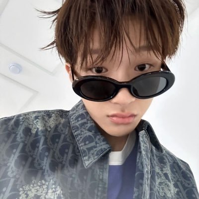 용건 없으면 가던 길 가세요 Sing it, la-la, la-la-la (I feel high, baby) 💁🏻‍♀️🤘🏻🎸🎤🕺❤️‍🔥 | saw bonekdo in #KNOCK_ON_Vol_1_IN_JAKARTA