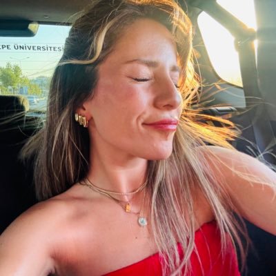kubrapekgoz's profile picture. 