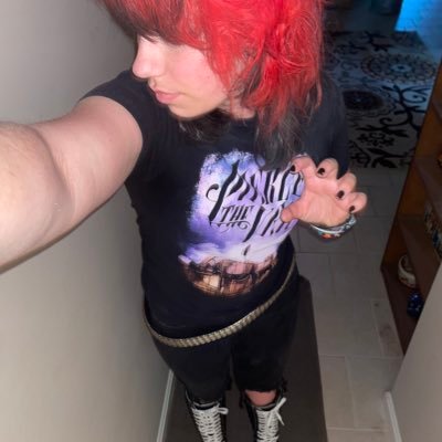 18🦇||Twitch Streamer and Cosplayer! || :) || 14+ || #bandtwt #spntwt || Nova Nyah & Roo Lovebot🫶 || DNI W*NCEST