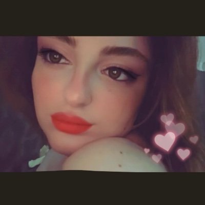 شخصية متفردة احب نادي النصر والجيم مرا واللي يحبني احبو 🏋️♀️💕💕