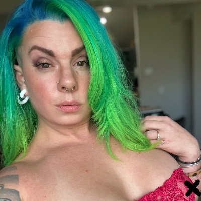 Housewife nymph who loves to be spoil.
I’m going to be Your new favorite obsession
•What you see here is just the teaser
•Let’s get personal…⬇️