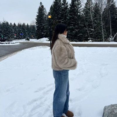 JorgeLuisGiles2's profile picture. Confidence level: selfie with no filter.🤷‍♀️