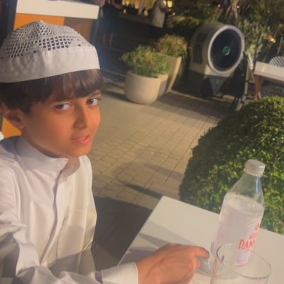 متذوق للشعر ليس گل مآآرُسلھ ( حگآيھ عن وُآقعيْ ) آنمآ ھيْ گلمآت رآقتَ ليْ وُقد يحتآجھآ غييريّ . 🌹🌹