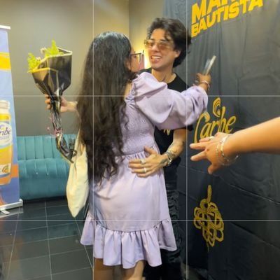 Mario's voice: ♡Feliz cumpleaños mi amorrrrr♡
Rugge's voice: 💙Vamoooo', casi feliz cumpleaños💙