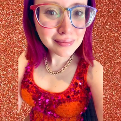 || Multi-stan || TNx4 || RZ x 1 || Full-time nerd || Feline enthustiast (& chihuahua) || Crafts || Streamer || https://t.co/Eeag8HrtGf ||