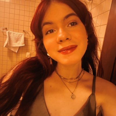 isntvanna's profile picture. 