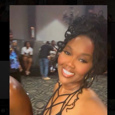 I love black men and women 💕🥳.. 30 plus Twitter 🥰 🇭🇹.. meme pages go away