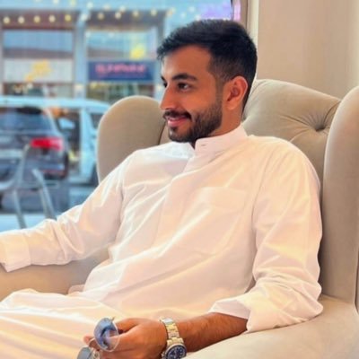 إنسـان مسلـم يقـرأ و يكتـب .. و ماجستيـر هنـدسـة.