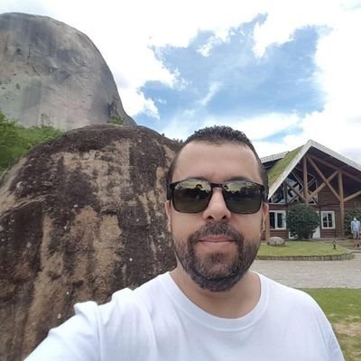 JB0ls0n's profile picture. Antiquado  
👉Difícil não é matar um leão por dia, mas sim desviar das antas 👈