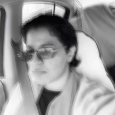 شخصًا من نور أو قبسٌ من نار