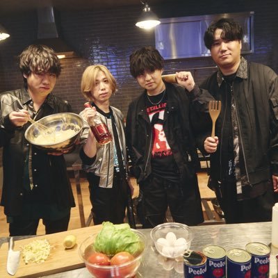髭男推し♡/髭男W会員✨/髭男中毒✨/髭男全員好きですが、特に大ちゃん推し✨/7.7🥜ツアーライビュー参戦✨/11.13 Rejoice ツアーKアリーナ横浜初参戦済✨/日産2days参戦済✨/キティちゃん好き♡/大学でイベント企画、制作してました✨/バンドスタッフ歴14年目/チョコミント党/韓国語勉強中🇰🇷