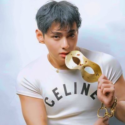 “When you have something sweet, you want to have it with something bitter or salty. I think that’s life”- Kim Taehyung, Vogue Korea *FAN ACCOUNT*