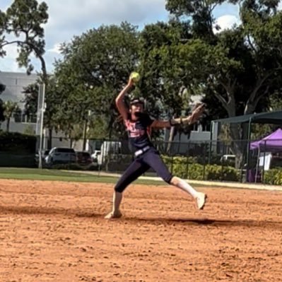 langebella12's profile picture. Pitcher/outfeilder •Isabella Lange grad2029•Tampa fl🌴• Steinbrenner high school