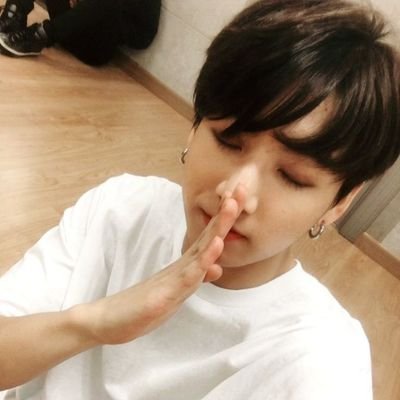 mnijujulynn's profile picture. 𖣠 𝑗𝑢𝑗𝑢 🍙︴✩