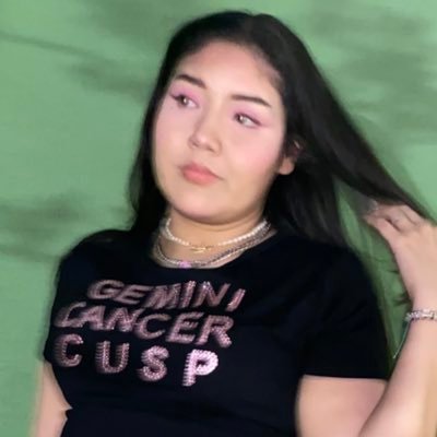 She/they • 🇲🇽 • wifey • cat mom • socialist • I’m just a little clumsy and bit of a cry baby. That’s about it