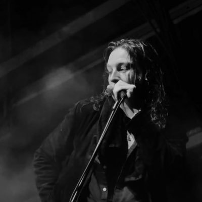It’s the beginning of the end || 🦇☎️ || @thebottlemen #amtwt priv: @ddomeaf4vour