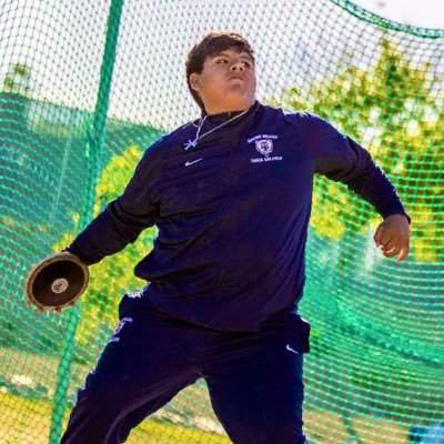 2027 spring valley center/dtackle 5,11 270lbs. TF shot put 34.4ft discus 90.4 ft