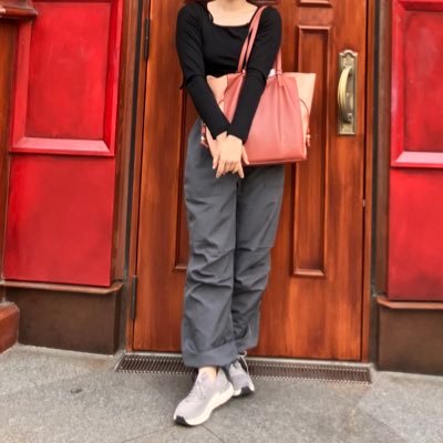 siona_otaku's profile picture. どうも！！！おはこんばんちわ！ しおなです！ Carat、お世話係、BESTY、スト担、すの担、STAY、浩平さんオタクです！ 推しのことをとりあえずつぶやくアカウント