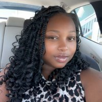 🖤✨ (@smileyymiaaa) 's Twitter Profile